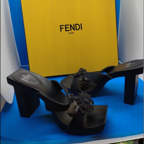 Fendi denim flower Logo heel sandals 37/7/6.5/6